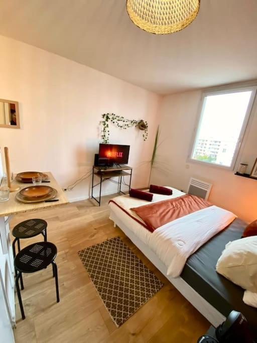 Splendide Studio Moderne - Proche Centre - Laverie Nîmes Buitenkant foto